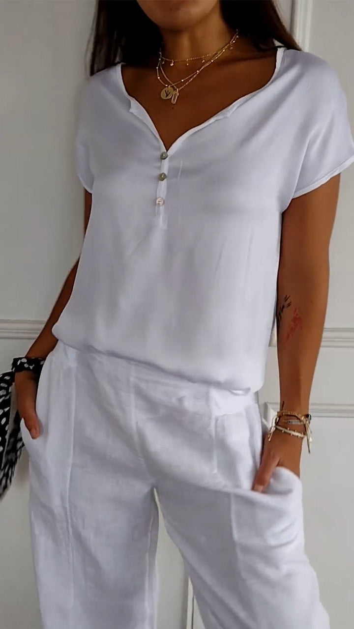 Marisa™ - V-Ausschnitt-T-Shirt in lässiger Eleganz